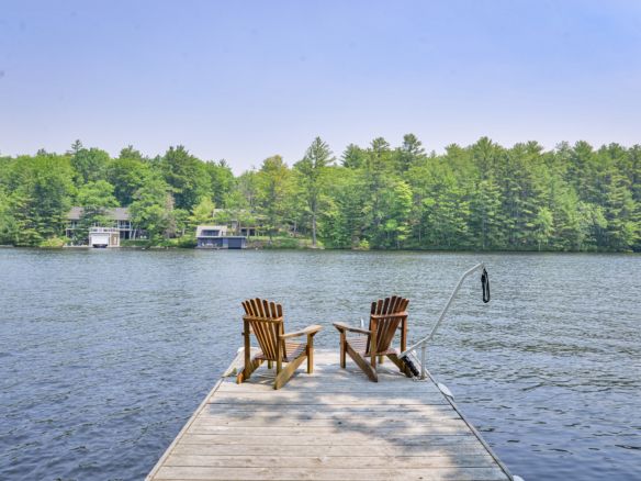 LAKE MUSKOKA COTTAGE