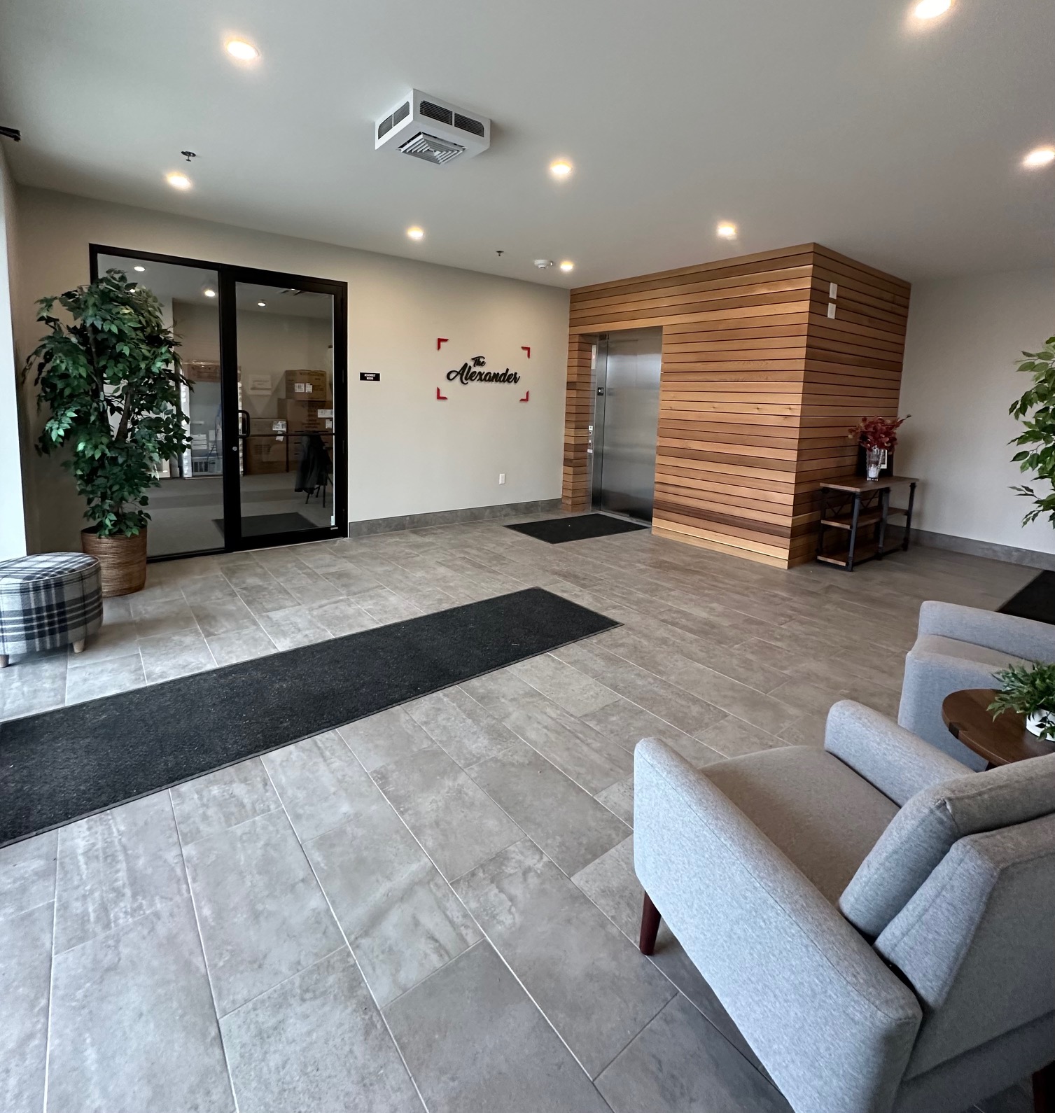 DECORATORS CONDO