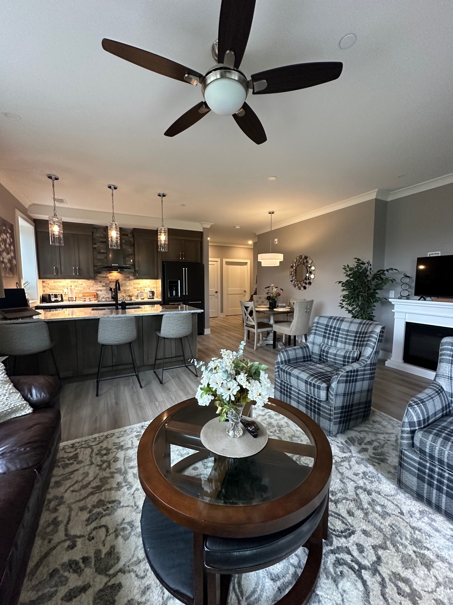 DECORATORS CONDO