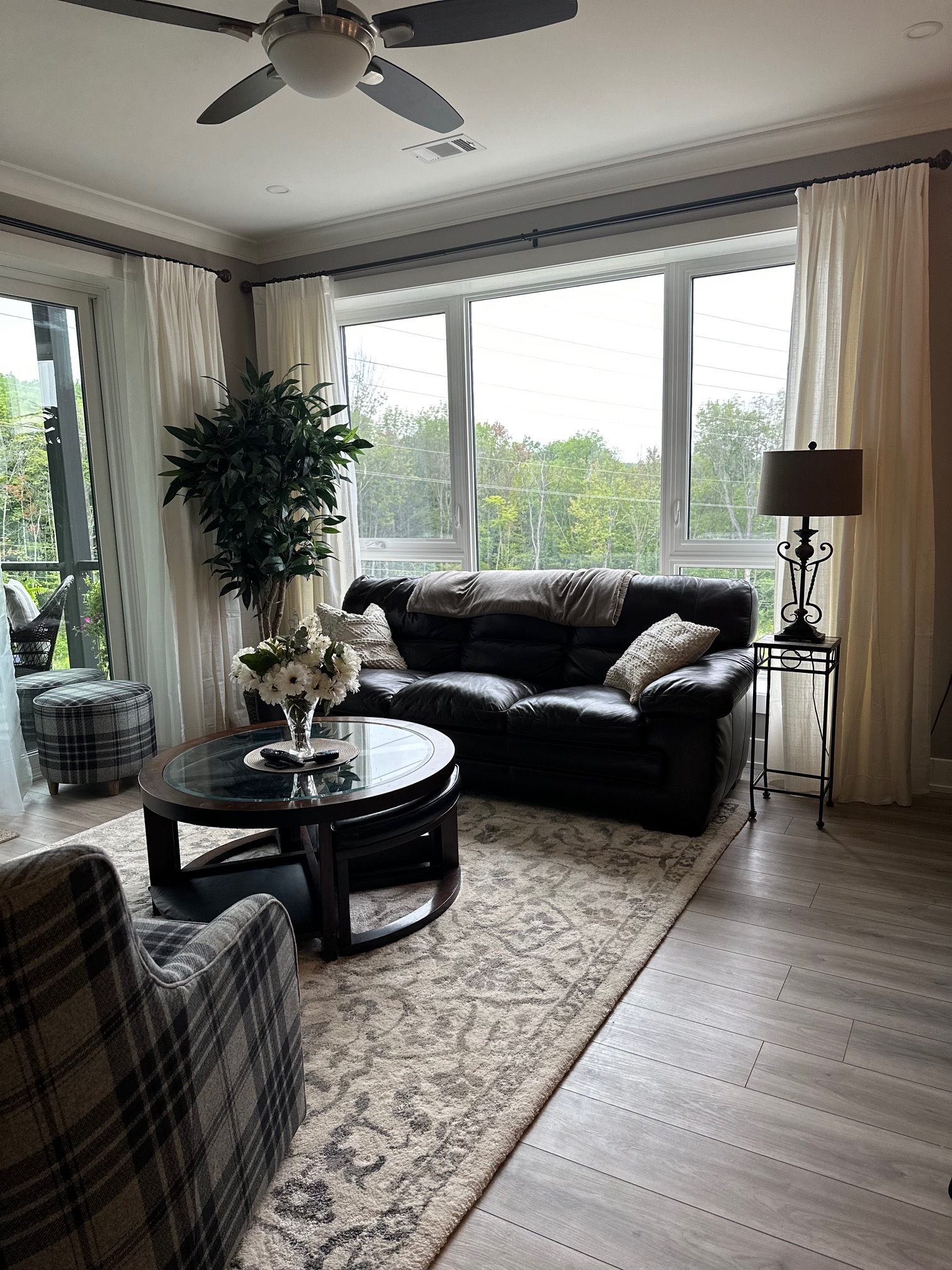 DECORATORS CONDO