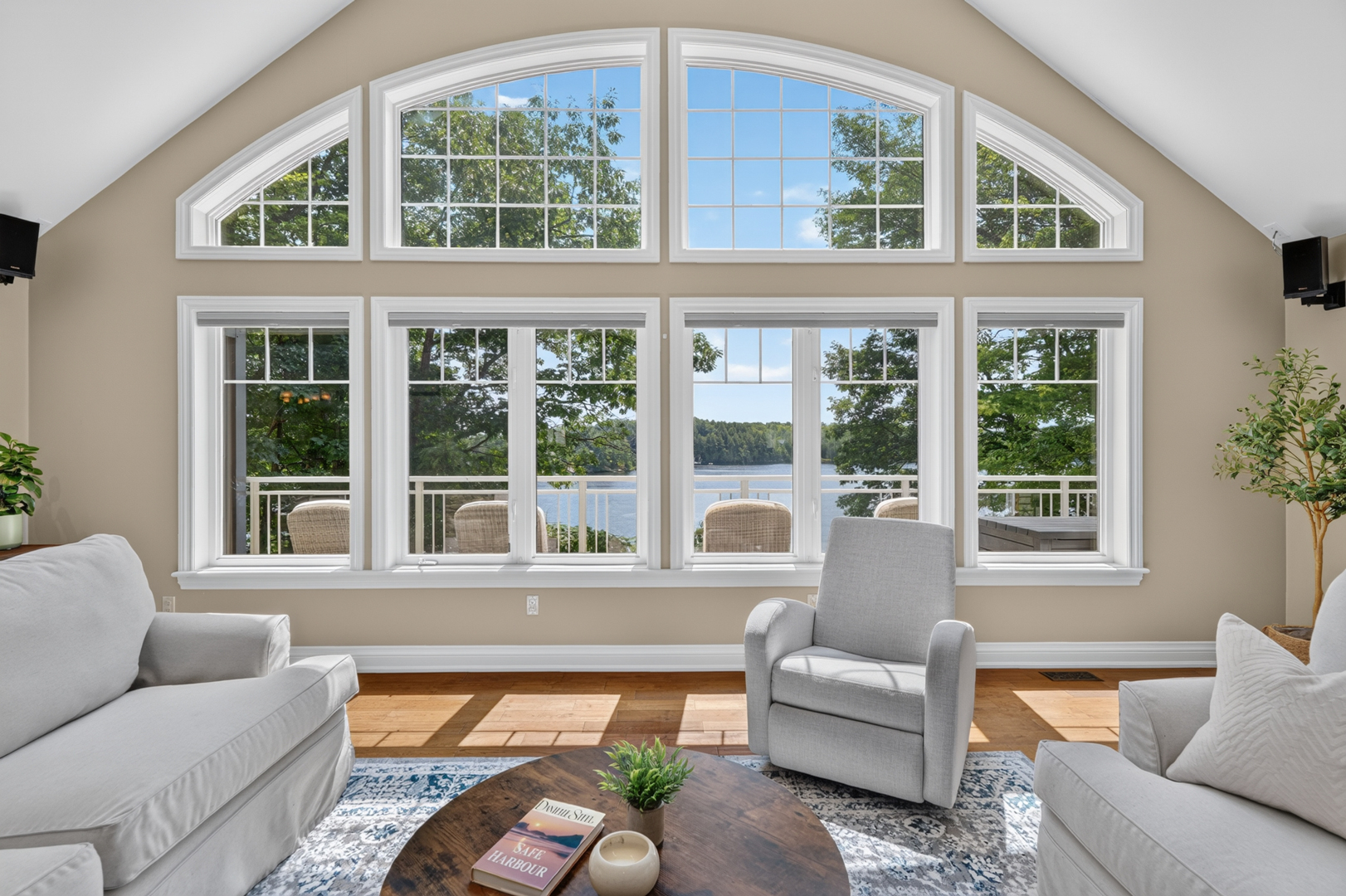 3MuskokaRd118-53 LAKE MUSKOKA PRIVACY & VIEWS
