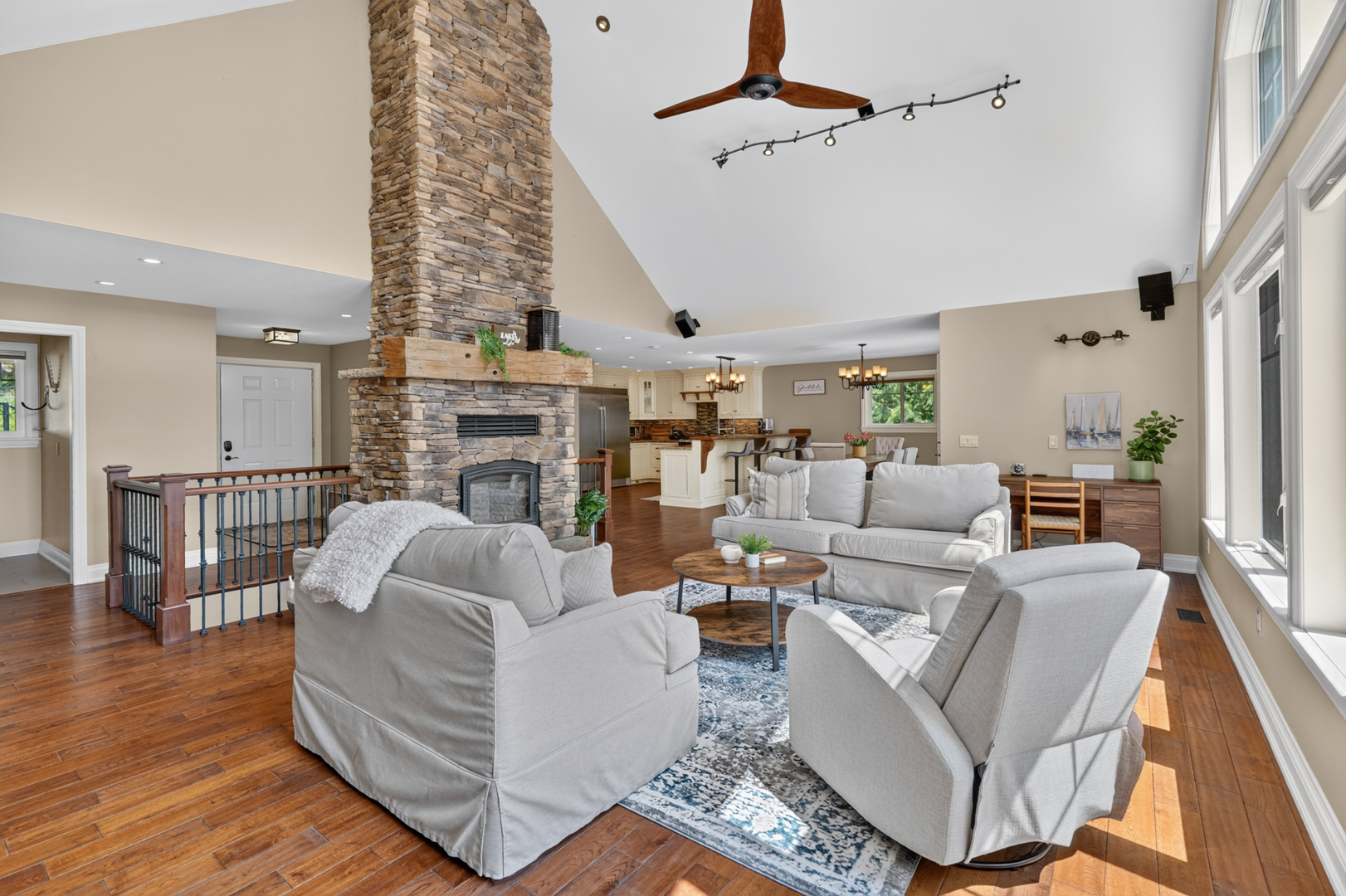 3MuskokaRd118-54 LAKE MUSKOKA PRIVACY & VIEWS