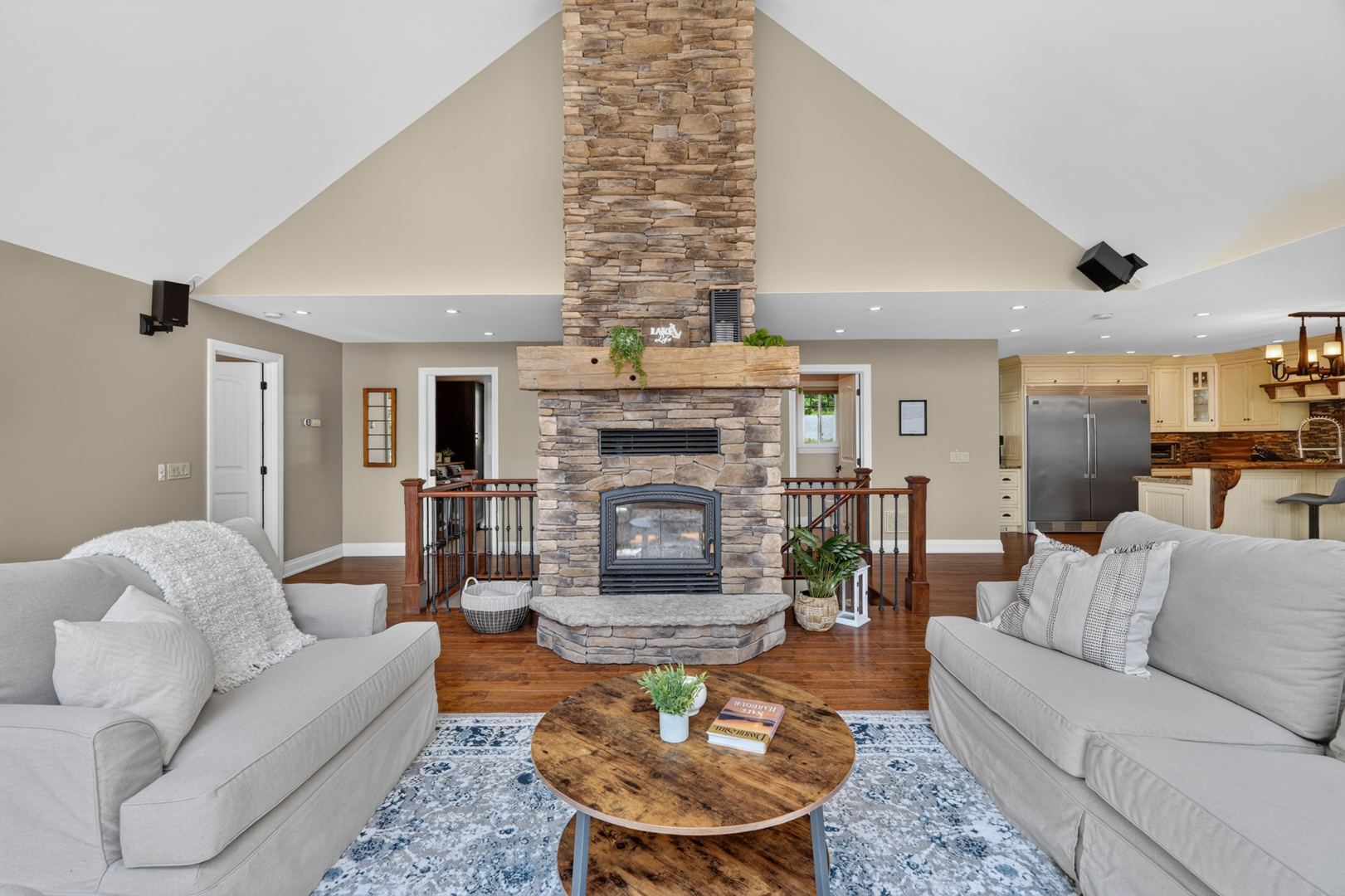 3MuskokaRd118-55 LAKE MUSKOKA PRIVACY & VIEWS