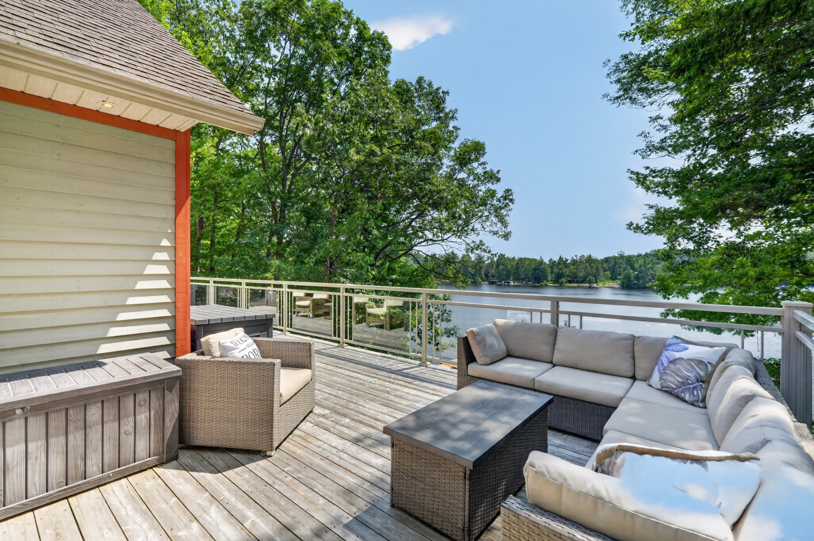 3MuskokaRd118-76 LAKE MUSKOKA PRIVACY & VIEWS