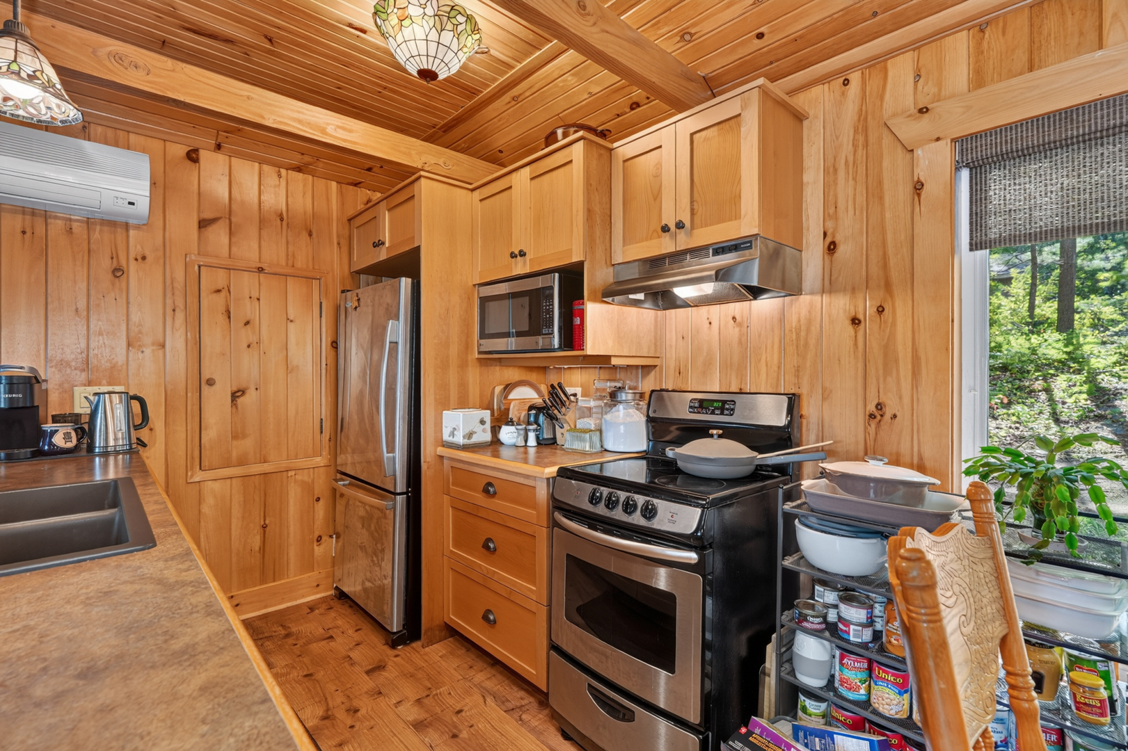 1048 Nora Ln-50 KAHSHE LAKE FAMILY COMPOUND