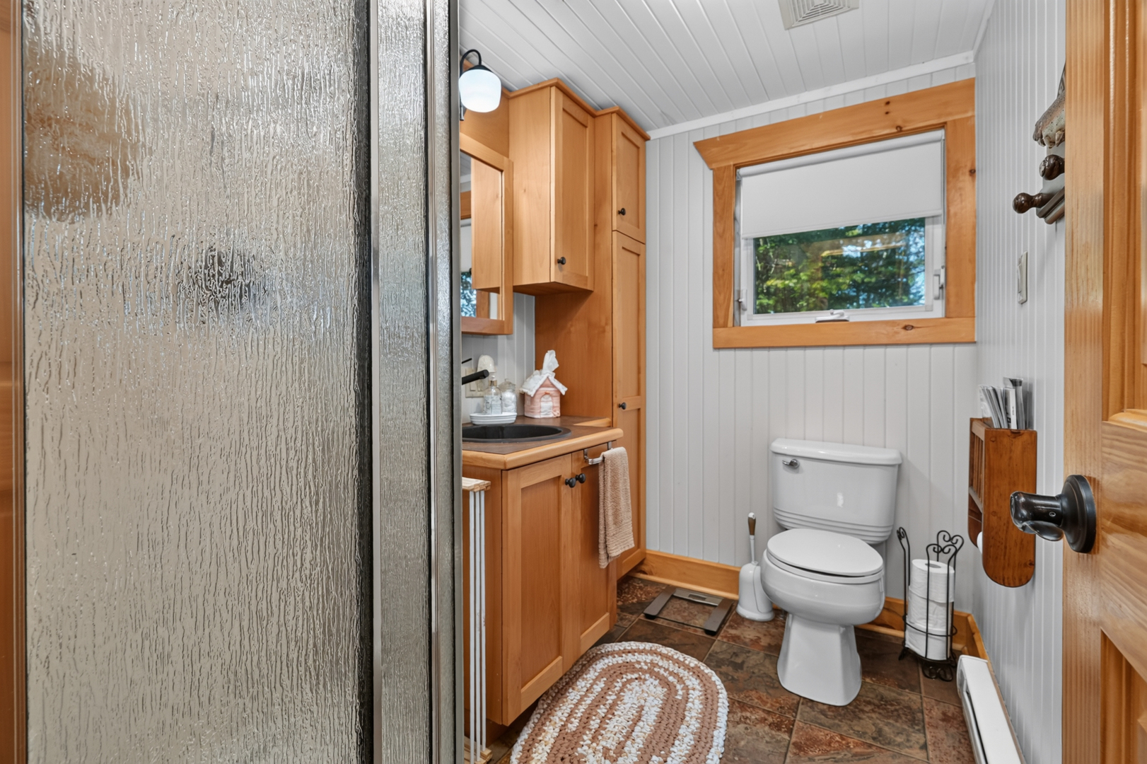 1048 Nora Ln-52 KAHSHE LAKE FAMILY COMPOUND
