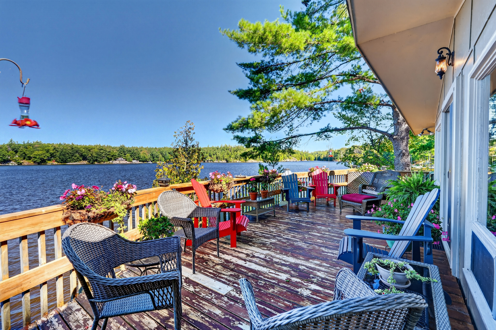 1048 Nora Ln-56 KAHSHE LAKE FAMILY COMPOUND