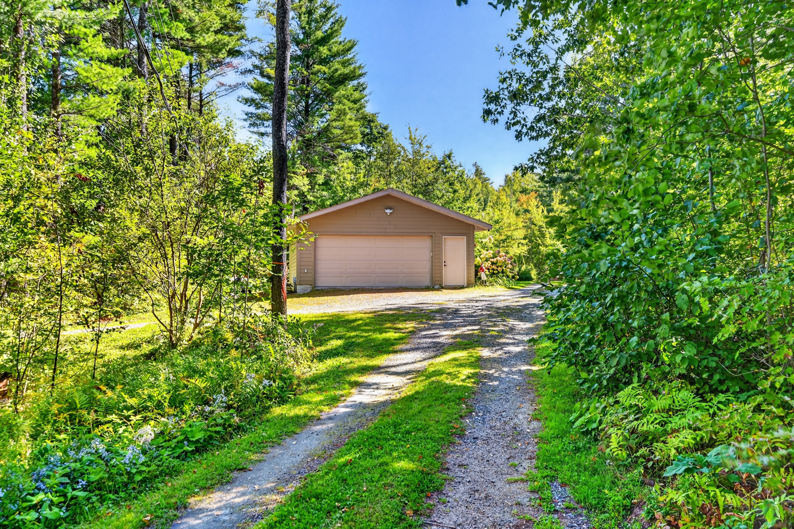 1048 Nora Ln-71 KAHSHE LAKE FAMILY COMPOUND